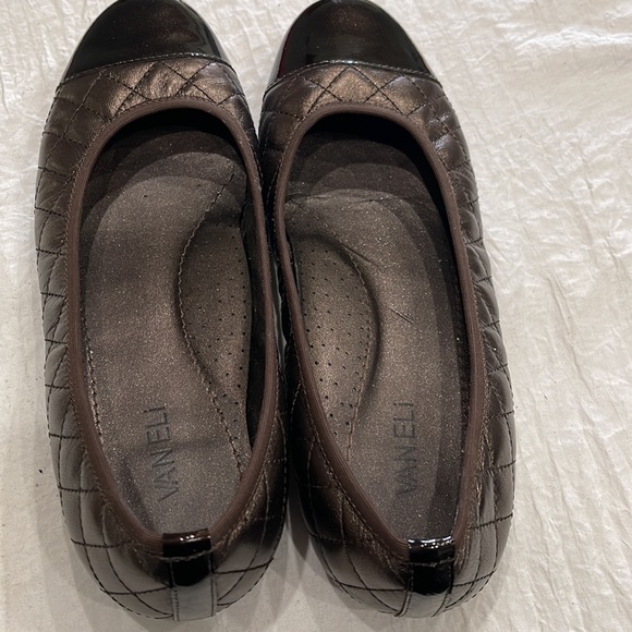 Vaneli Bronze Quilted with Black Patent Ballet Flats Size 9 W - Picture 6 of 9